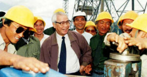Thủ tướng Võ Văn Kiệt trên công trường đường dây 500KV Bắc-Nam