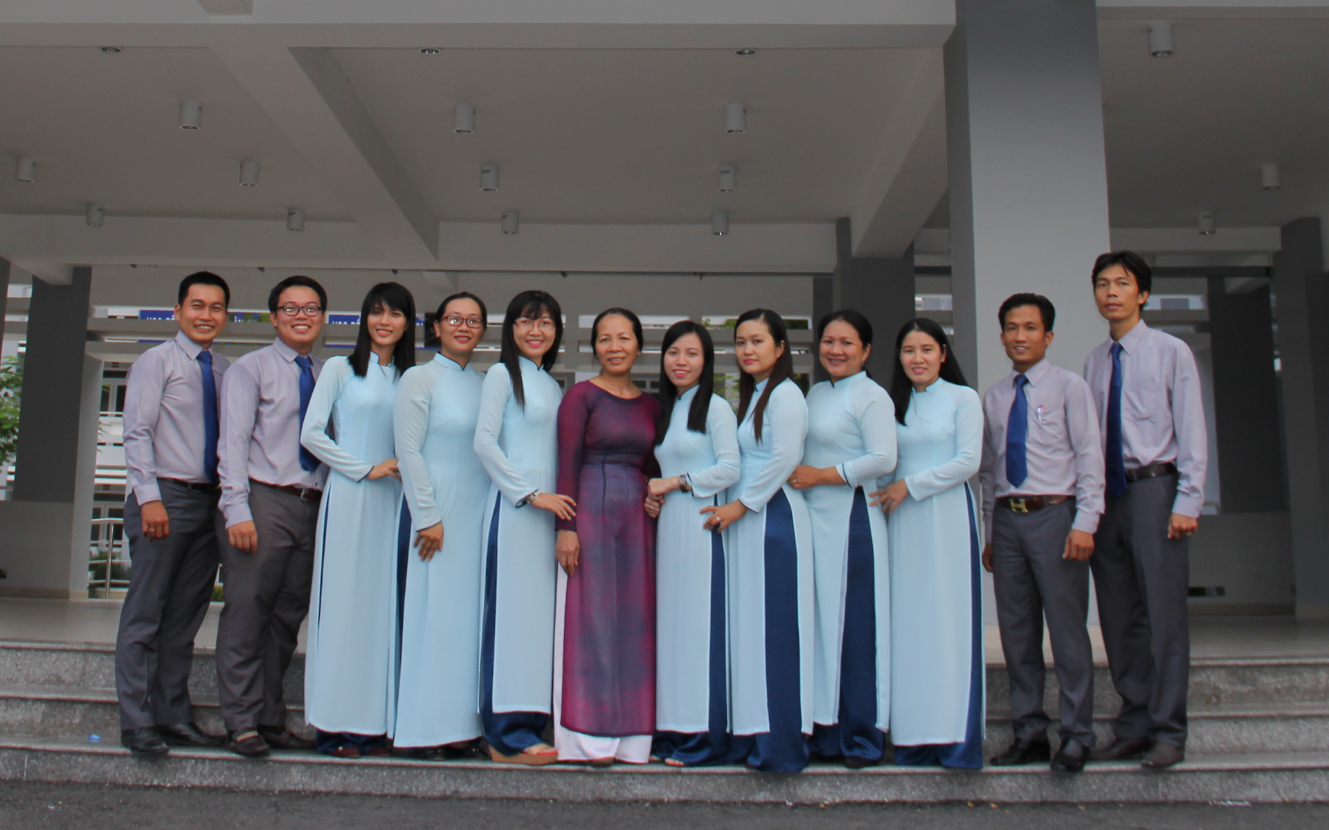 Tập thể giáo viên các môn xã hội năm học 2015 - 2016
